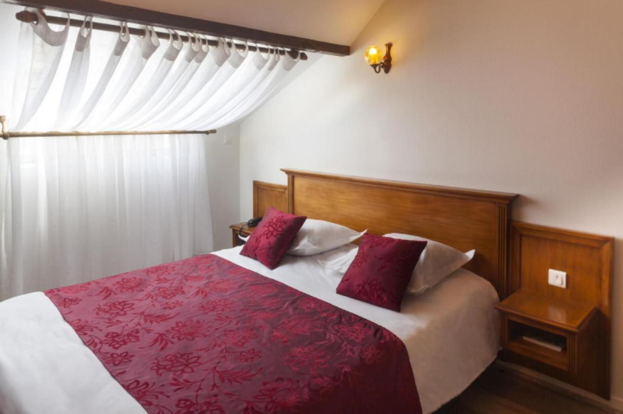 Logis Hotel & Restaurant Du Sauvage La Ferte-Gaucher Luaran gambar