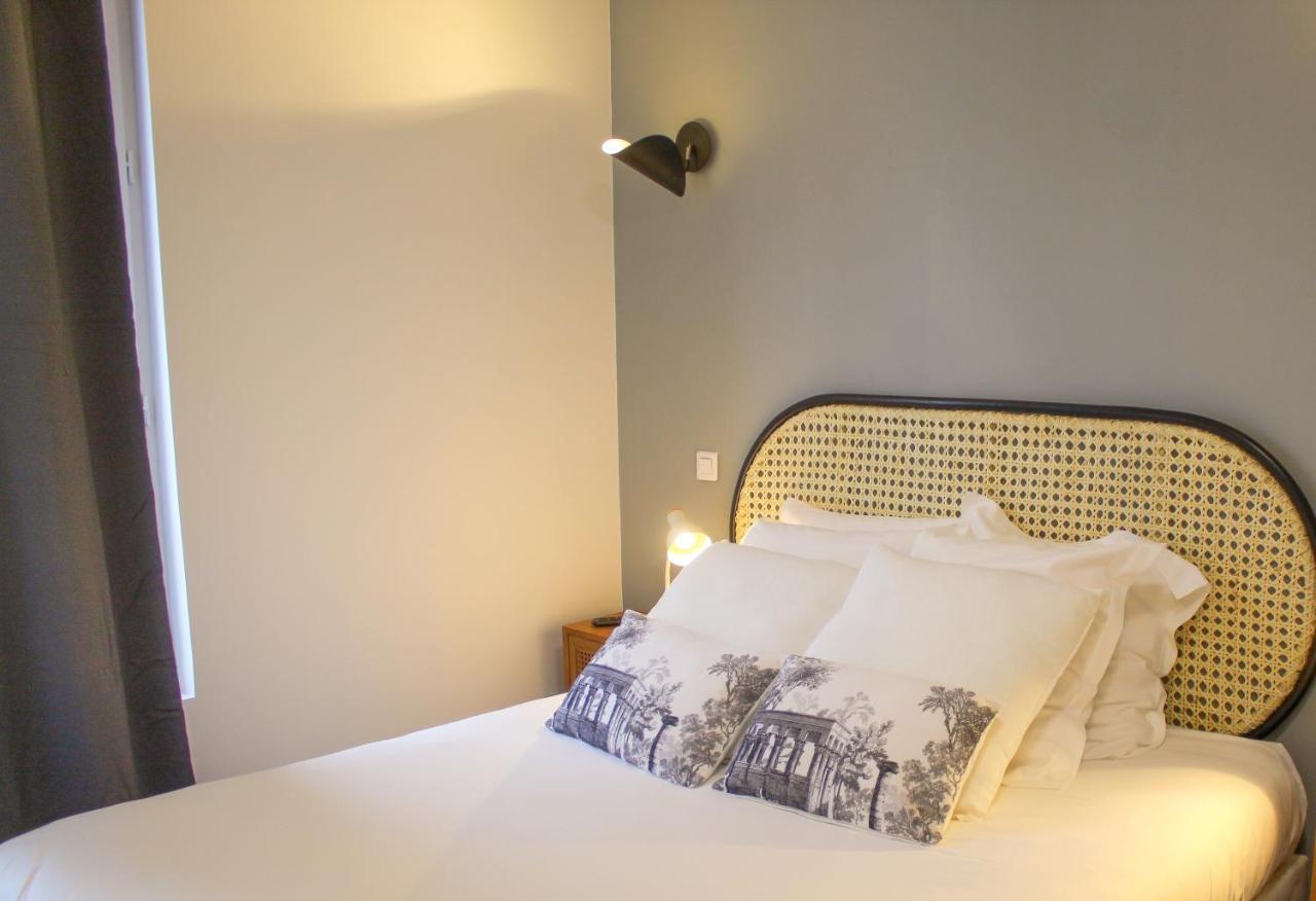 Logis Hotel & Restaurant Du Sauvage La Ferte-Gaucher Bilik gambar